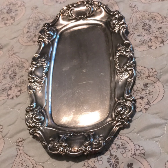 Vintage Old Master Embossed Towle Silver Ornate Jewelry Tray / Size 9 ½” x 5 ½” - Picture 2 of 2